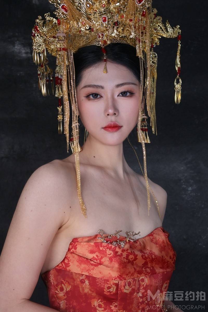 黑白模特