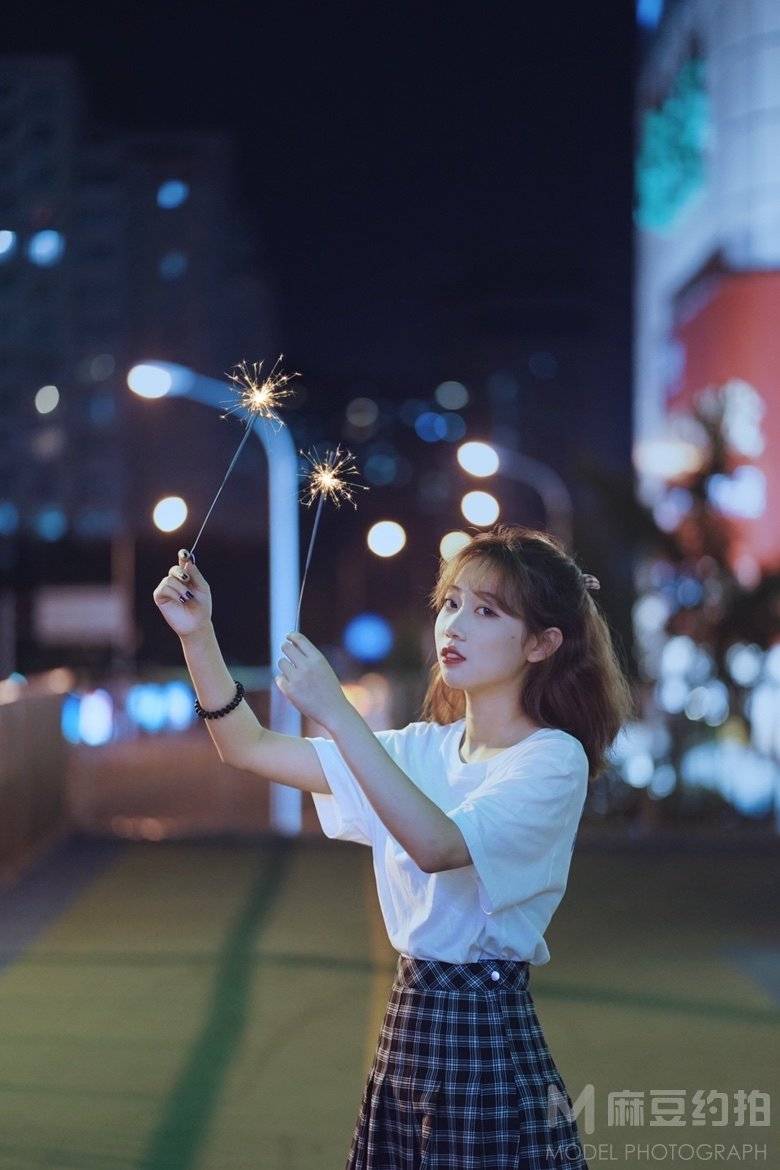 夜景模特