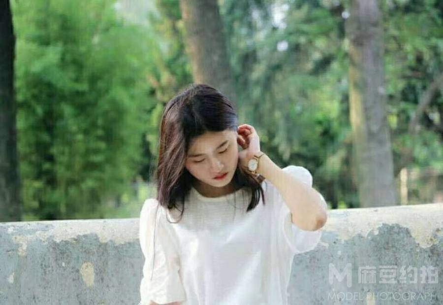 校园模特