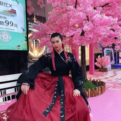 汉服模特