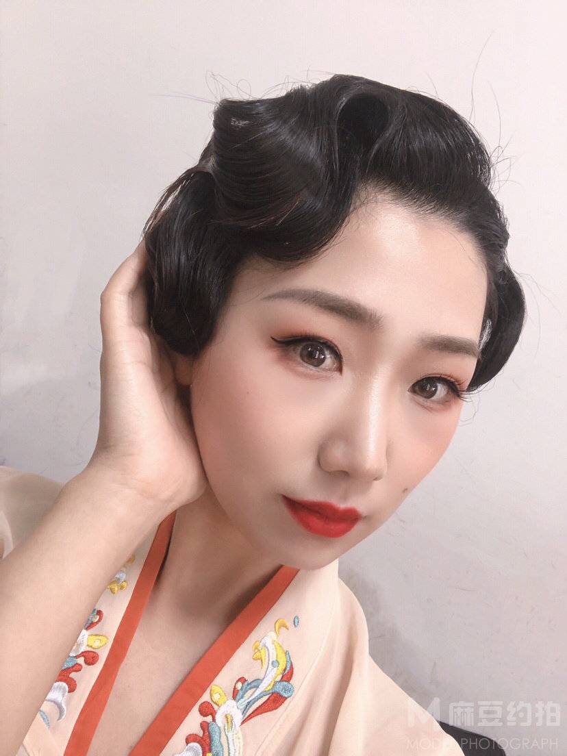 民国模特