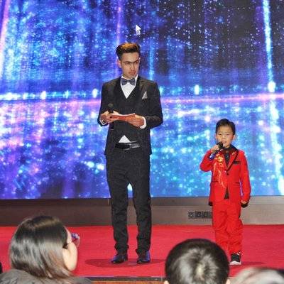 校园模特