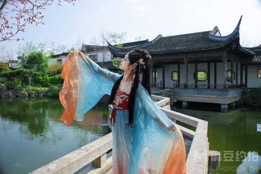 汉服模特