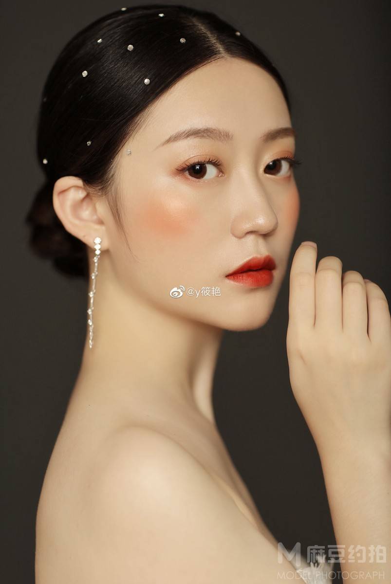 妆容模特