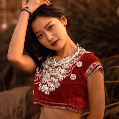 情绪模特