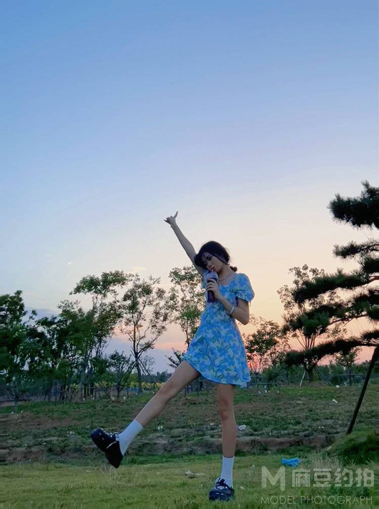 校园模特