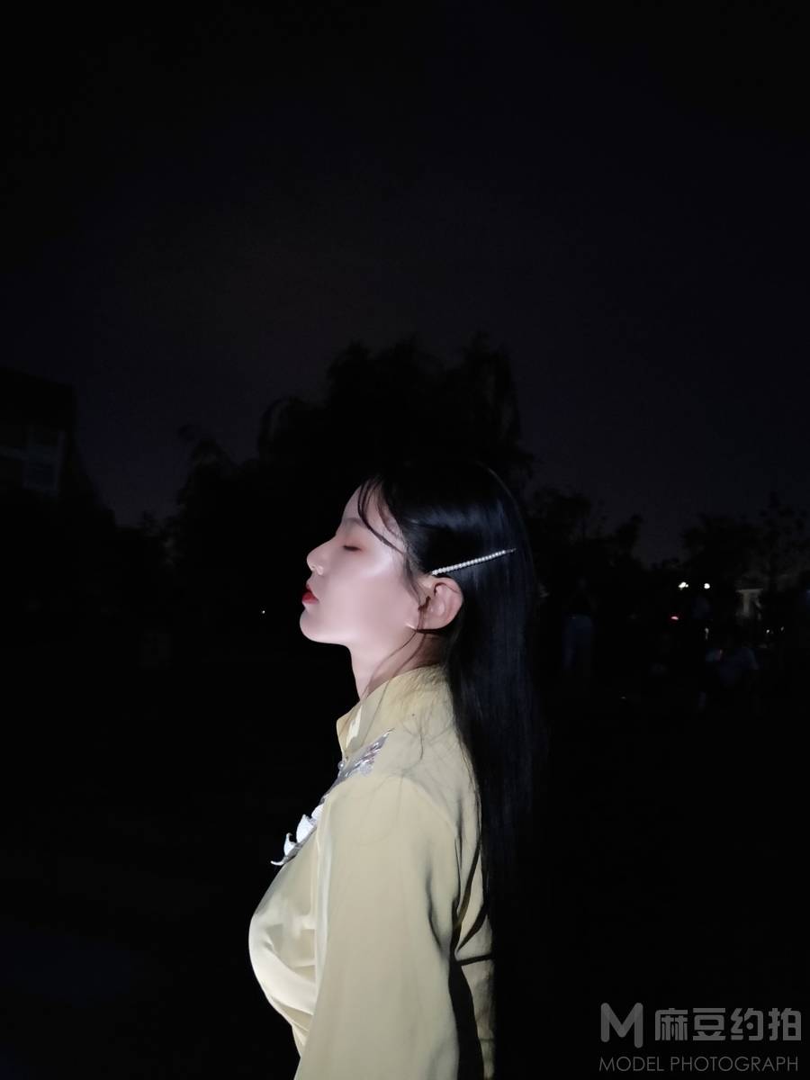 夜景模特