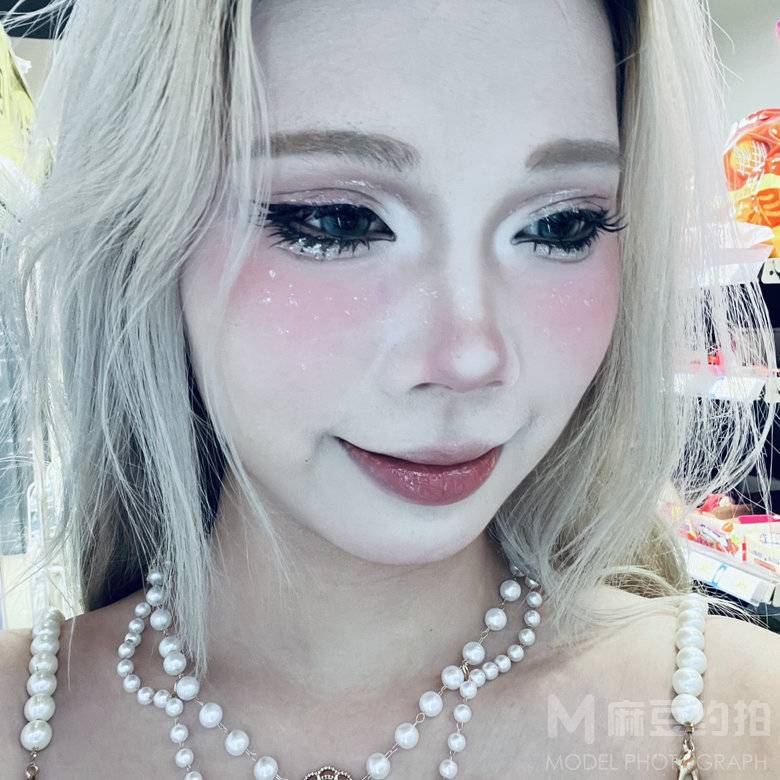 妆容模特