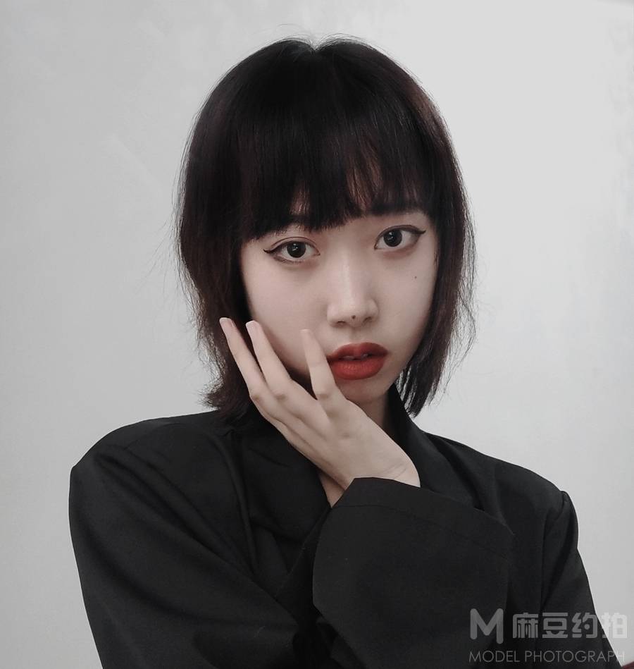 情绪模特