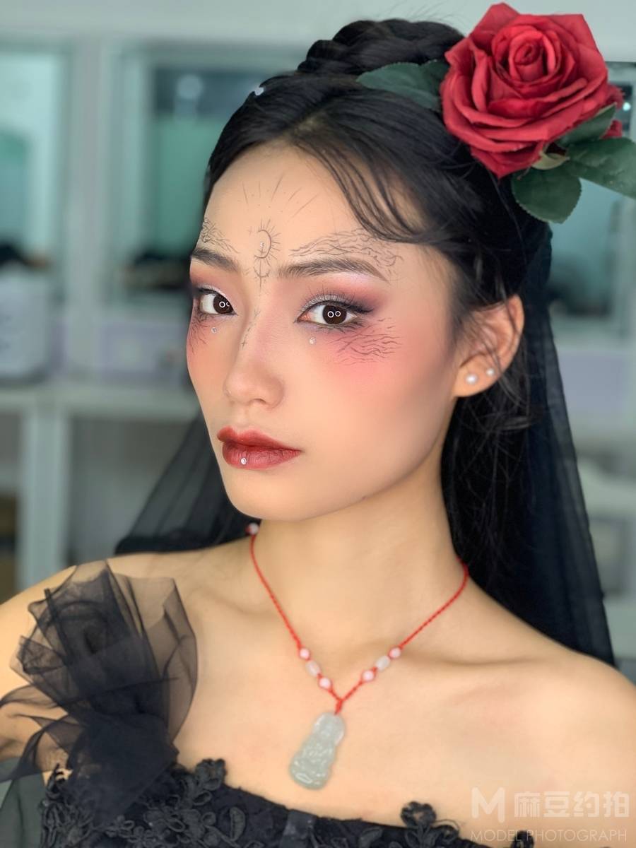 暗黑模特