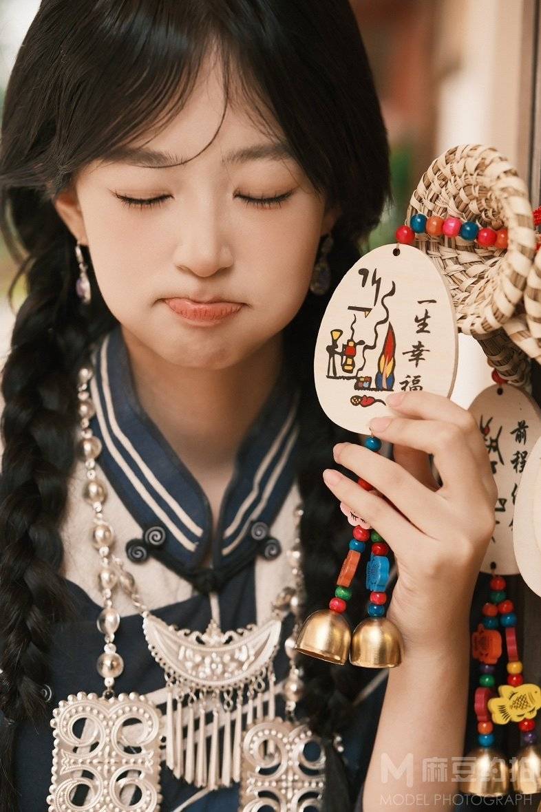 情绪模特