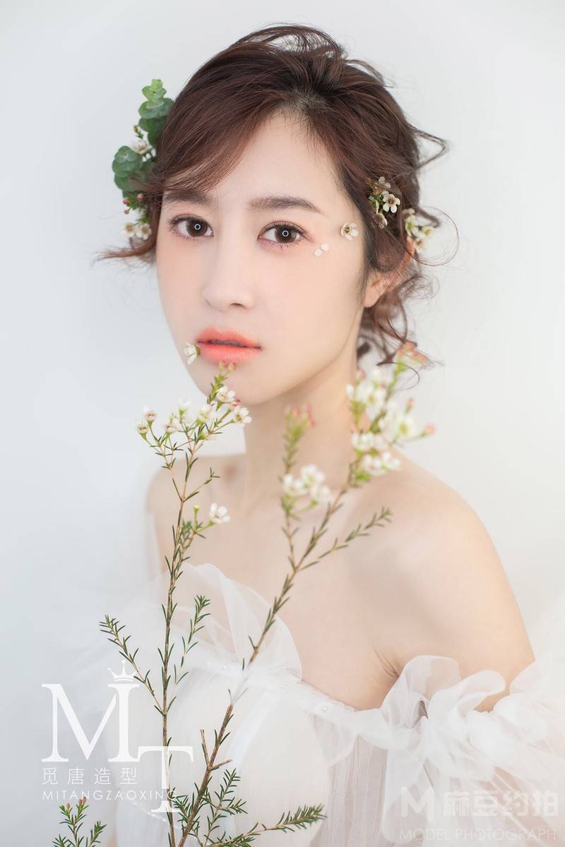 妆容模特