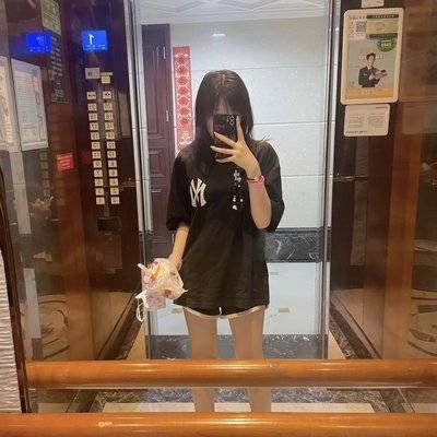 黑白模特