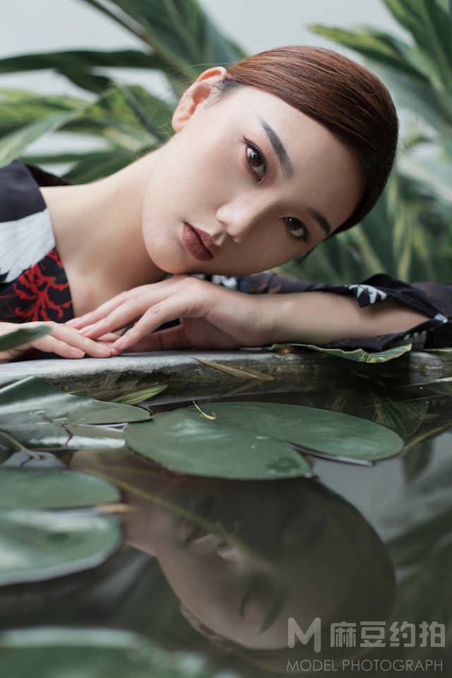 妆容模特