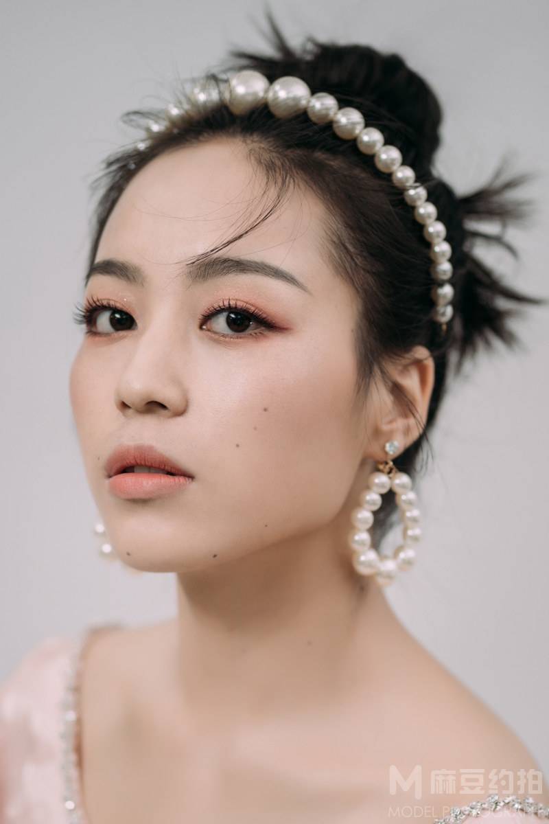 妆容模特
