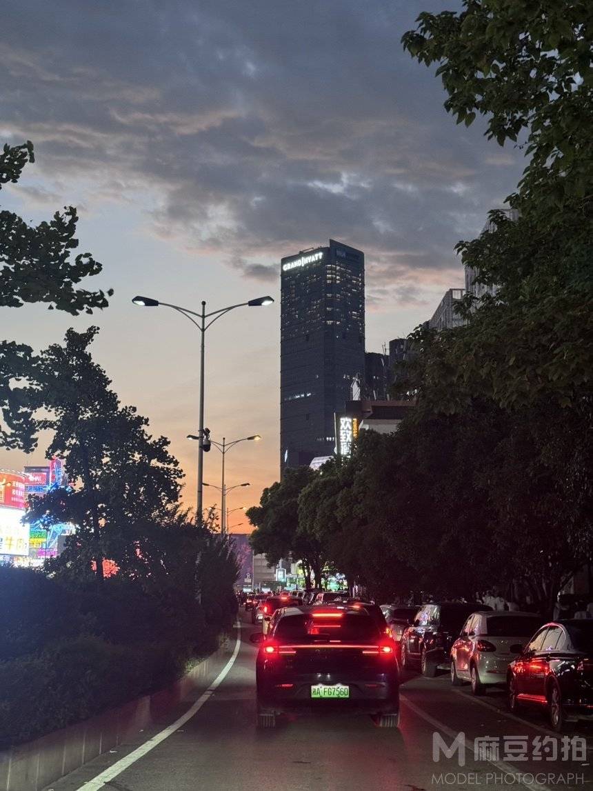 夜景模特