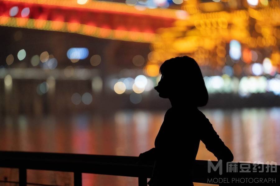 夜景模特