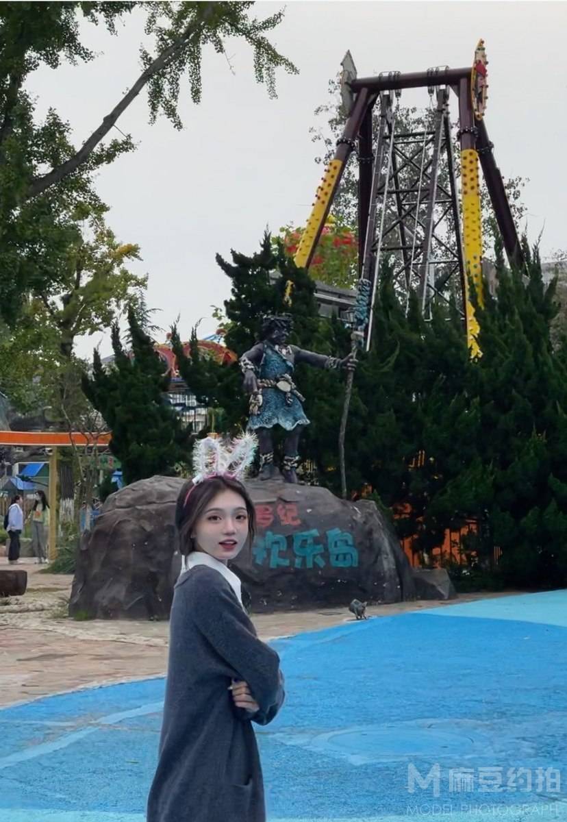 情绪模特