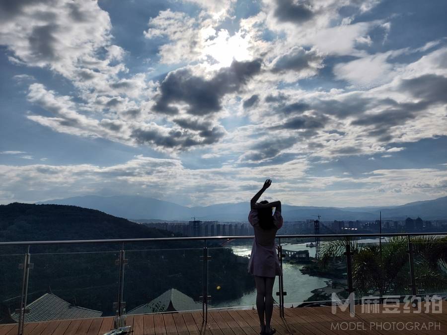 清新模特