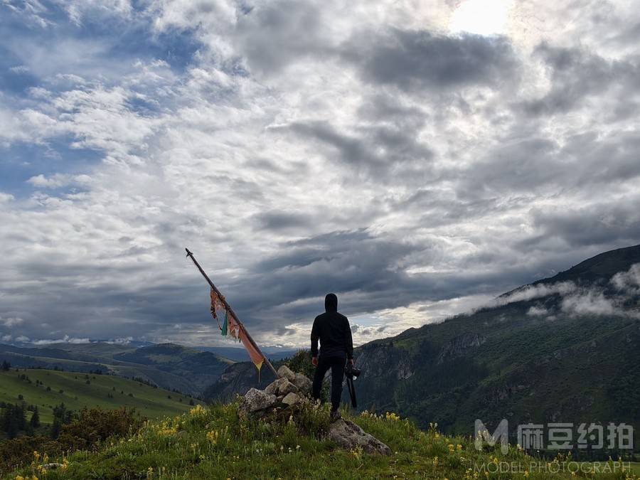 情绪模特
