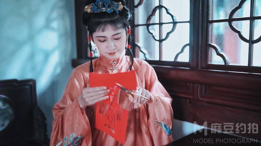 汉服模特