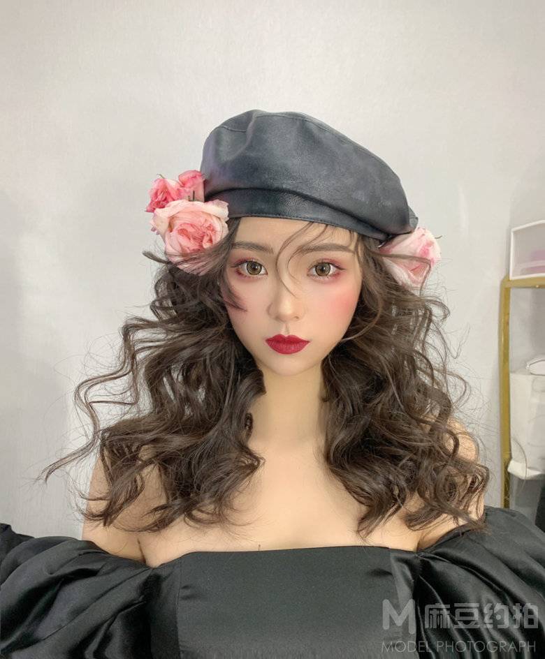 妆容模特