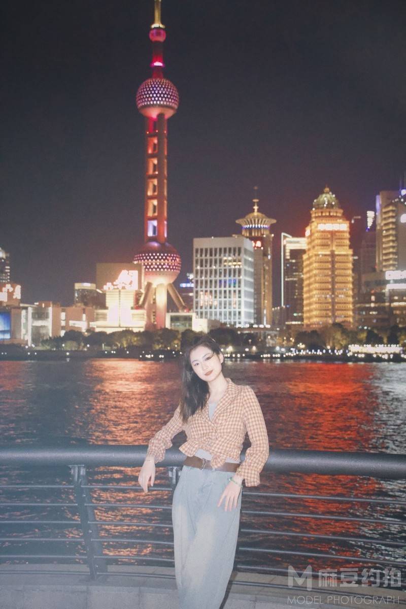 夜景模特