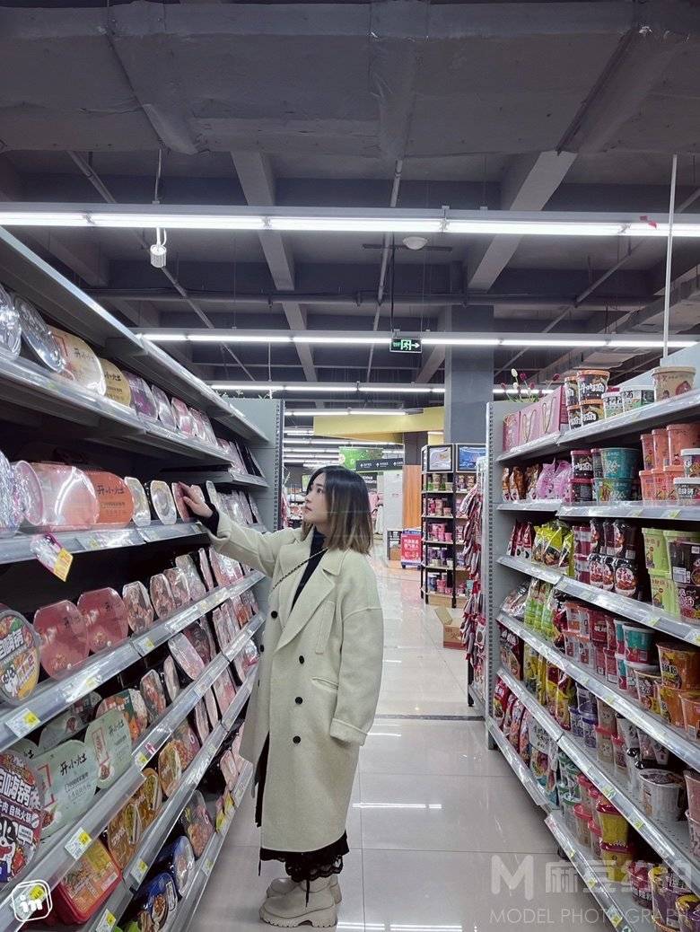 校园模特