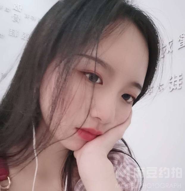纪实模特