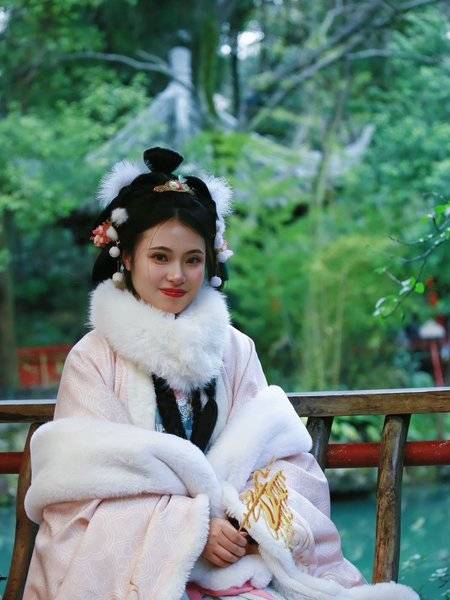 汉服模特