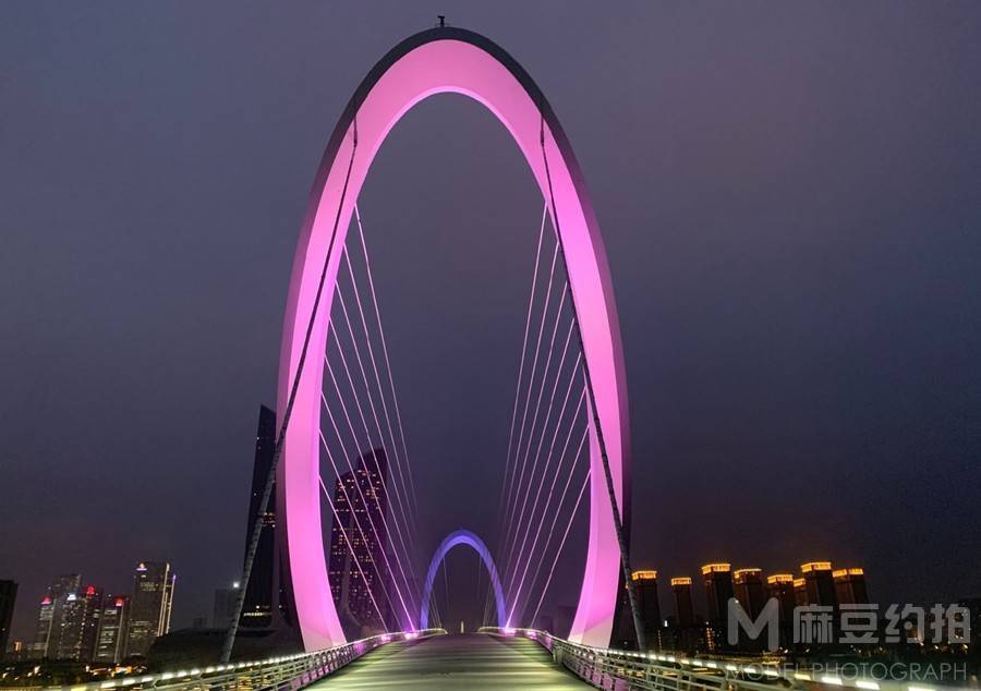夜景模特