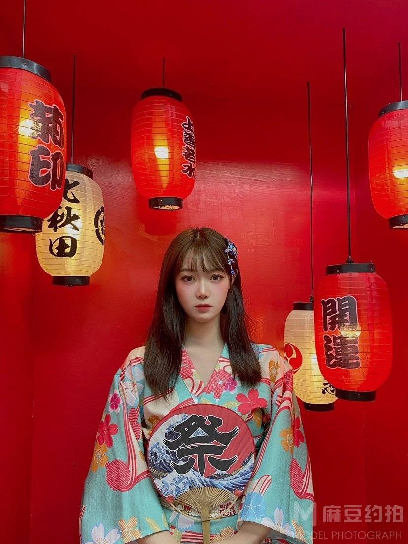 妆容模特