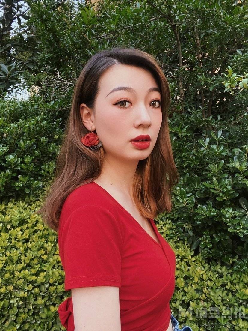 妆容模特