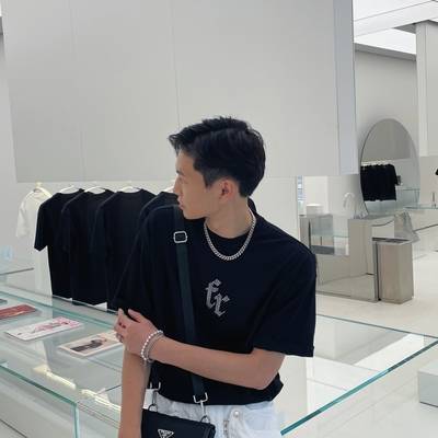 黑白模特