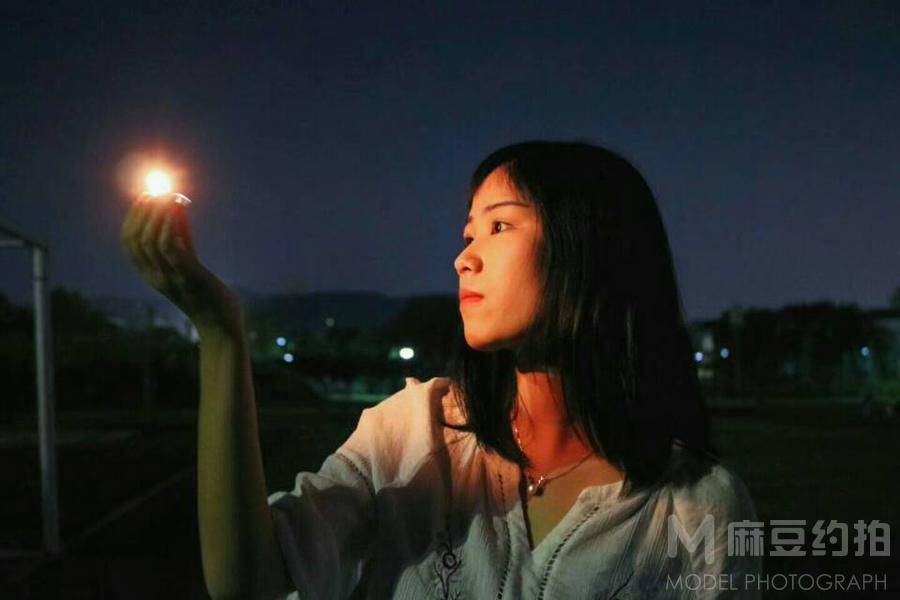 夜景模特