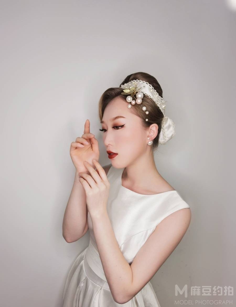 妆容模特