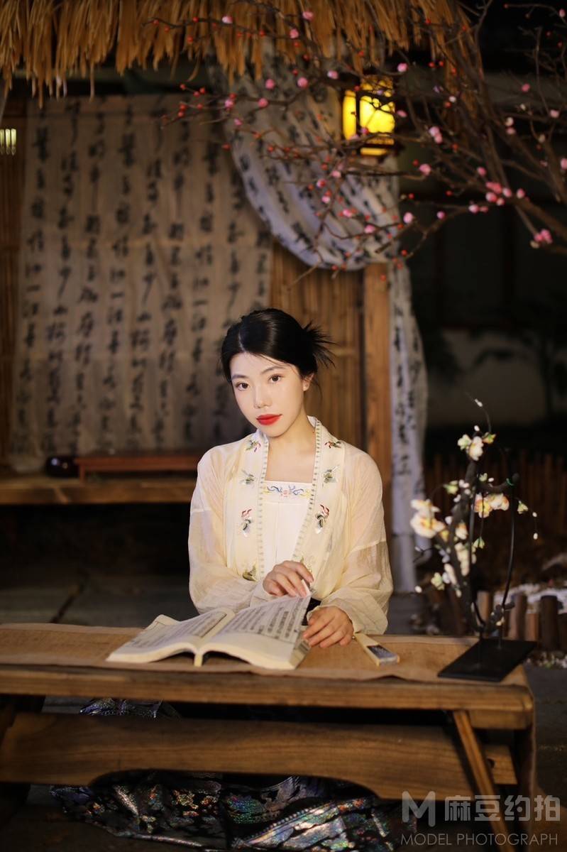 妆容模特