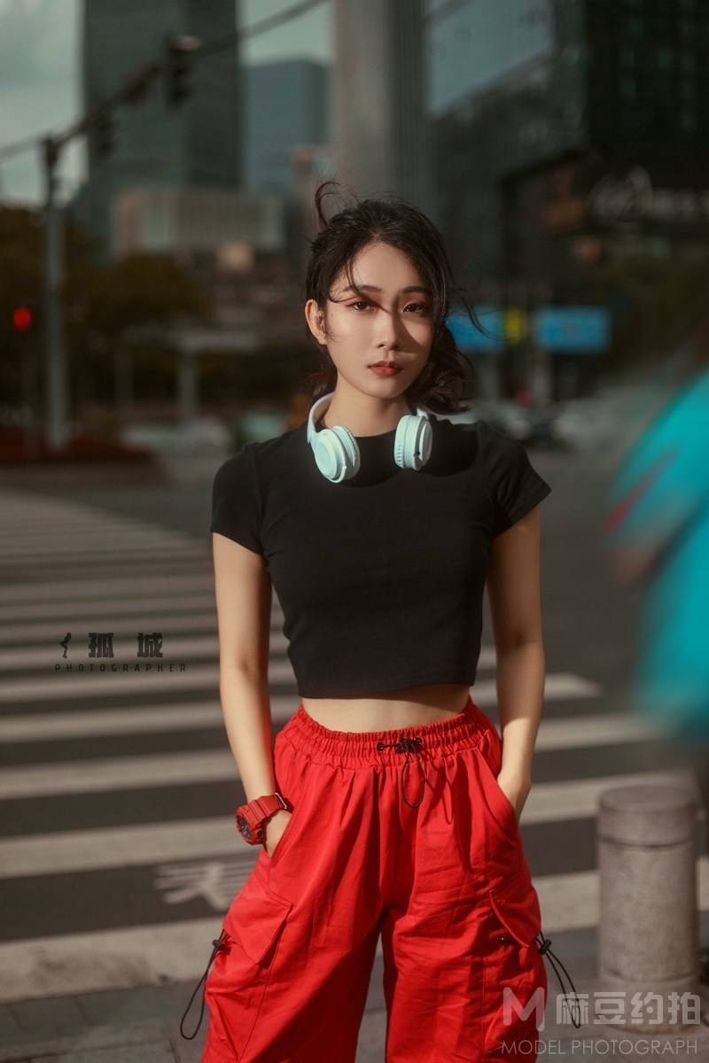 情绪模特