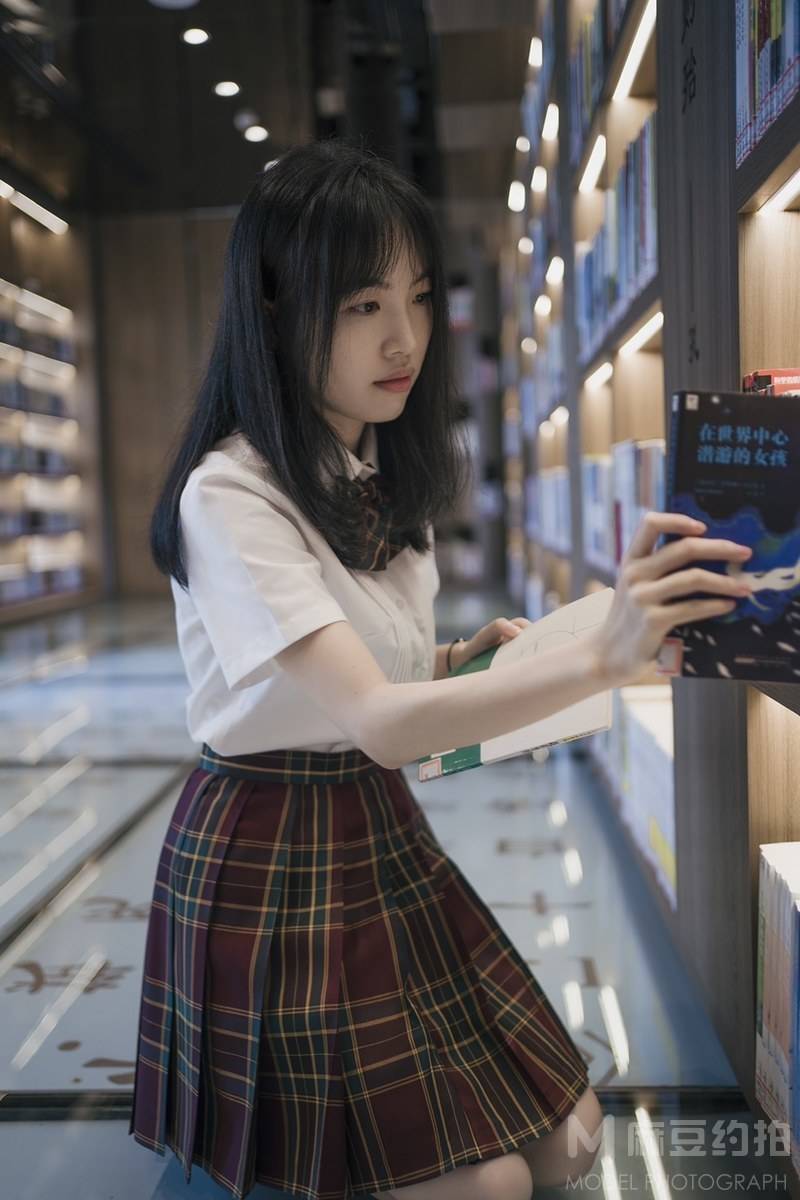 校园模特