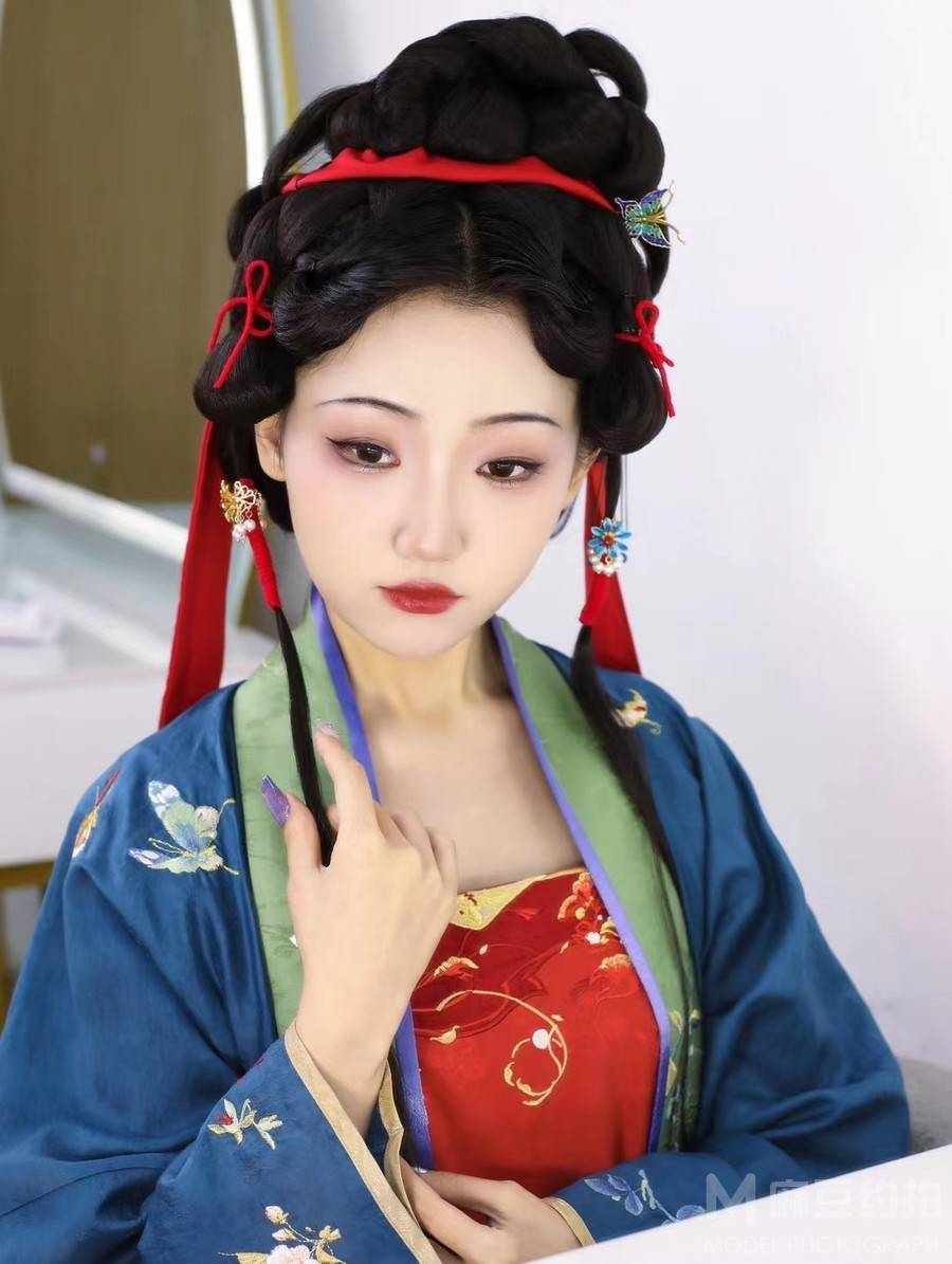 妆容模特