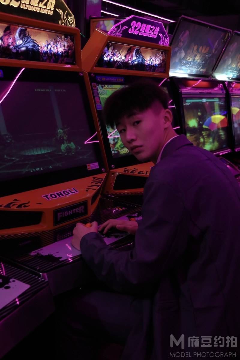 校园模特