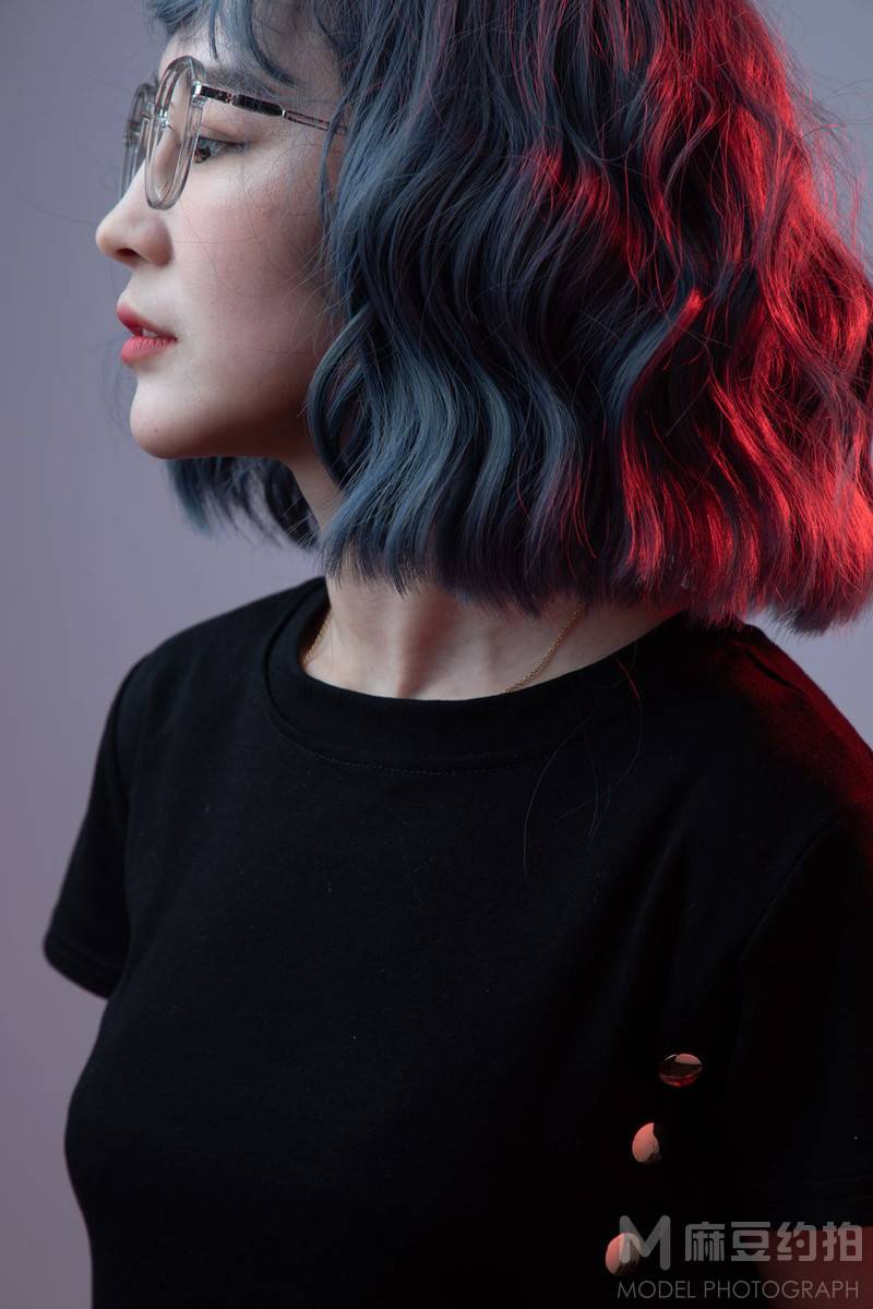 情绪模特