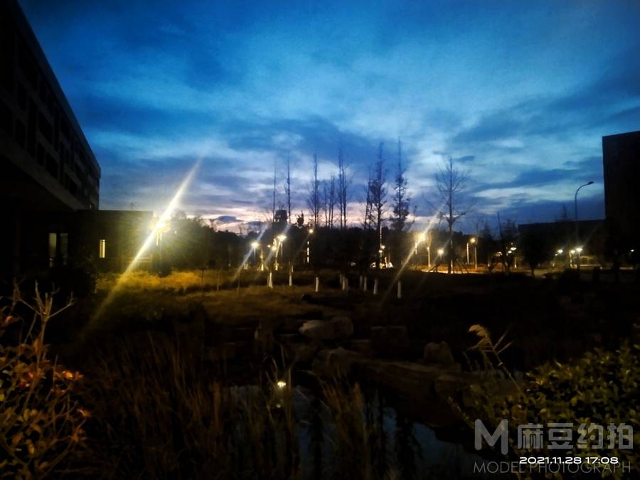 夜景模特