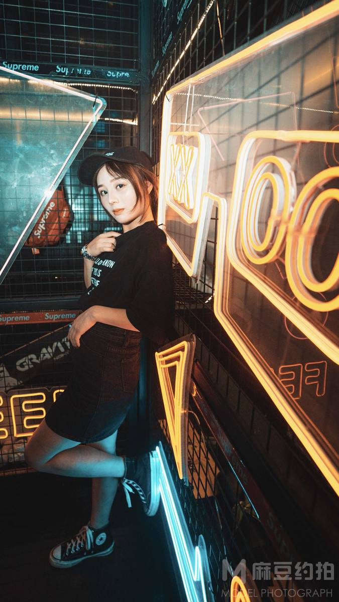 夜景模特