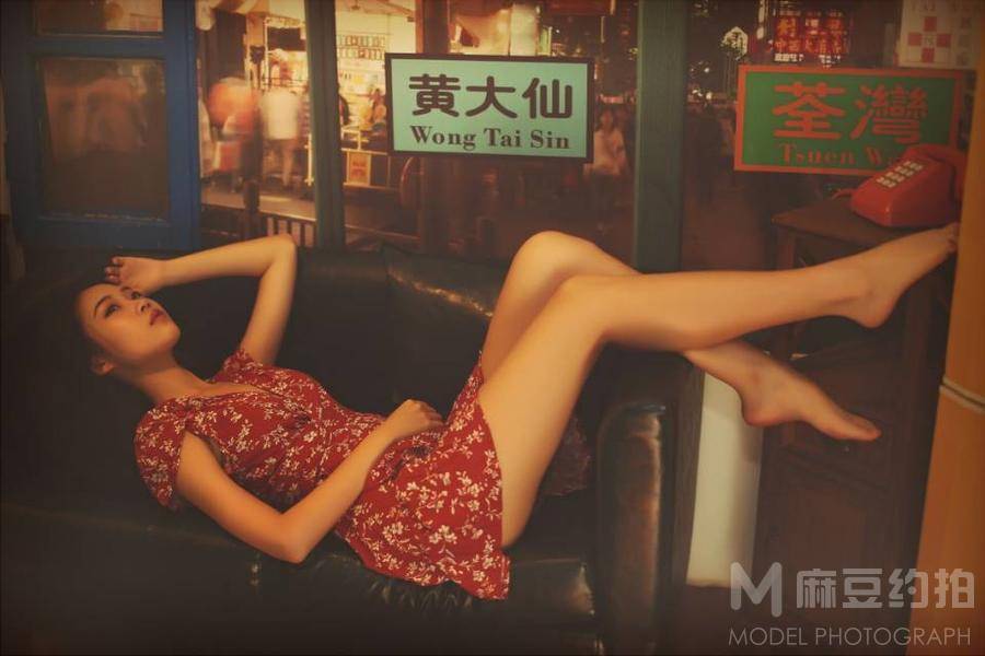 情绪模特