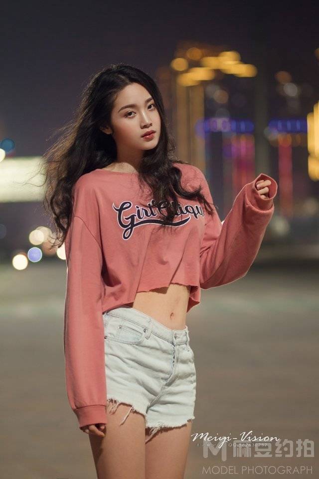 夜景模特