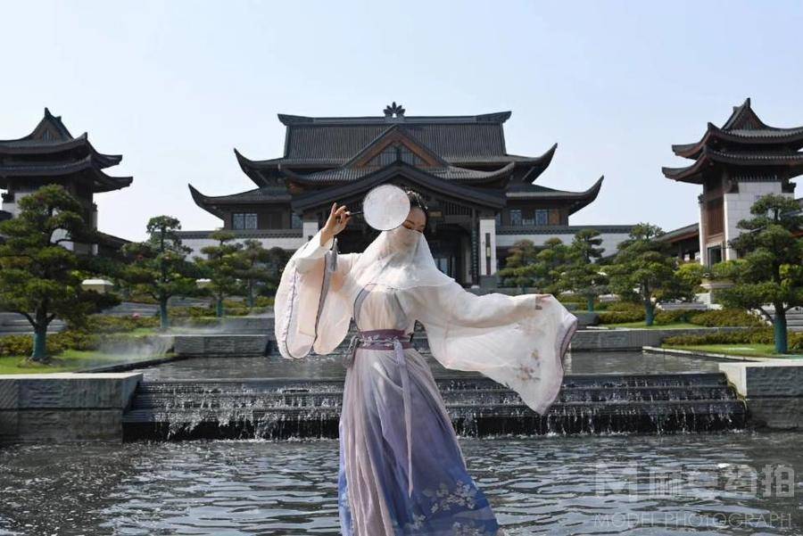 民国模特