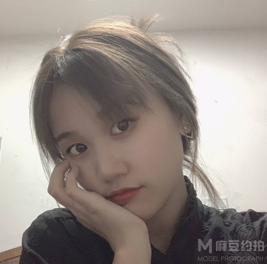纪实模特