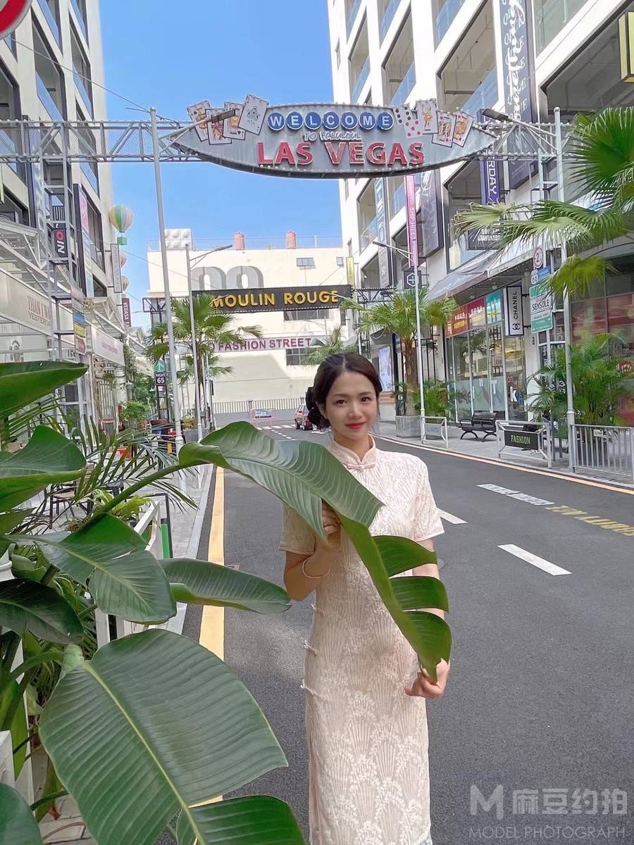 校园模特