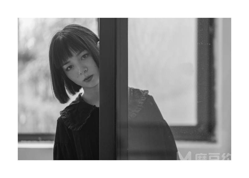 黑白模特